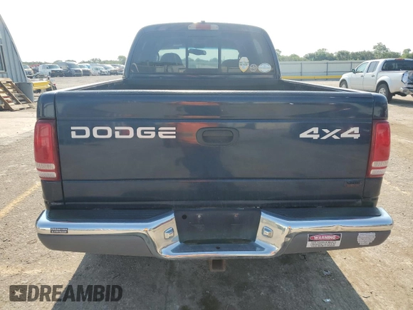 2000 Dodge Dakota Sport with VIN 1B7GG2AN8YS665678, listed as a Copart auction lot 63878554 with 92,470 mi miles and Salvage Title. Bid and sale history available at carsss.com. Image 6.