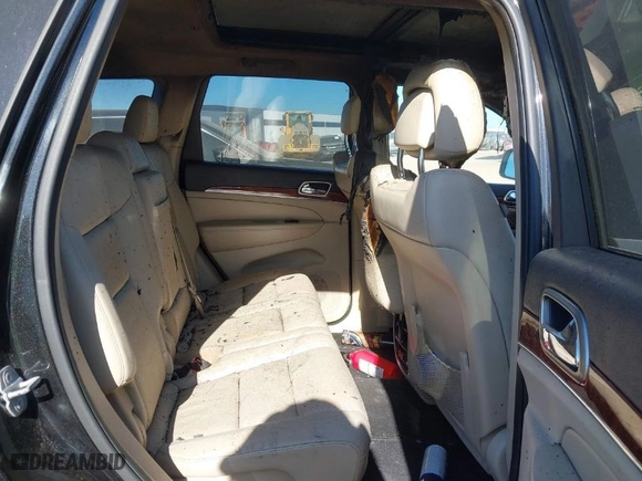 2013 Jeep Grand Cherokee Limited with VIN 1C4RJFBTXDC575676, listed as a IAAI auction lot 41174929 with 1 mi miles. Bid and sale history available at carsss.com. Image 8.