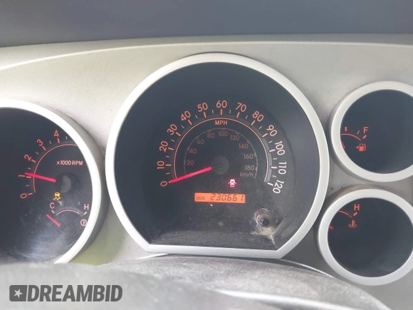 2008 Toyota Tundra z VIN 5TFRV54138X064884, wystawiony jako IAAI lot #42375615 z przebiegiem 230 661 mil mil oraz . Historia ofert i sprzedaży dostępna na DreamBid. Obrazek 7.