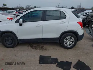 2015 Chevrolet Trax LS with VIN KL7CJKSB8FB087564, listed as a IAAI auction lot 41646208 with 179,335 mi miles. Bid and sale history available at carsss.com. Image 15.