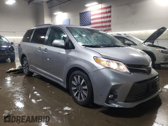 2018 Toyota Sienna XLE z VIN 5TDDZ3DC1JS197031, wystawiony jako Copart lot #44201715 z przebiegiem 180 475 mil mil oraz Szkoda całkowita • Salvage title. Historia ofert i sprzedaży dostępna na DreamBid. Obrazek 4.