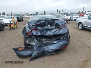2020 Tesla Model S Long Range with VIN 5YJSA1E29LF363957, listed as a IAAI auction lot 42402667 with 45,058 mi miles and . Bid and sale history available at DreamBid. Image 16.