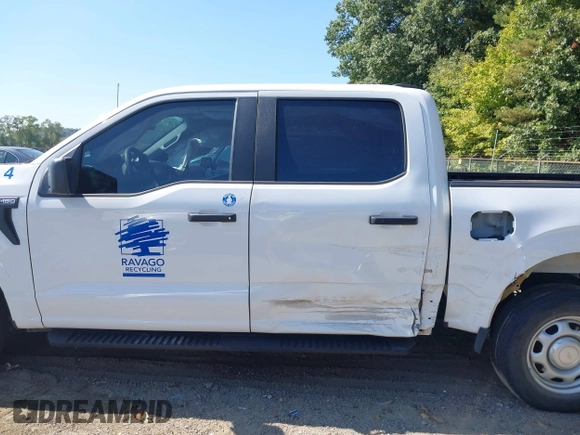 2021 Ford F-150 XL z VIN 1FTEW1C5XMKE11370, wystawiony jako IAAI lot #40300673 z przebiegiem 37 300 mil mil oraz . Historia ofert i sprzedaży dostępna na DreamBid. Obrazek 15.