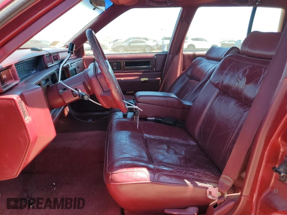 1991 Cadillac DeVille z VIN 1G6CD53B8M4347542, wystawiony jako Copart lot #48966595 z przebiegiem 153 152 mil mil oraz Szkoda całkowita • Salvage title. Historia ofert i sprzedaży dostępna na DreamBid. Obrazek 7.