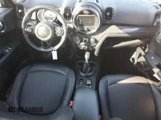 2019 MINI Countryman Cooper with VIN WMZYS7C58K3F45493, listed as a Copart auction lot 72711804 with 61,900 mi miles and Salvage Title. Bid and sale history available at carsss.com. Image 8.