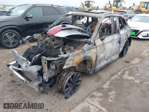 2024 Audi Q5 S line Premium z VIN WA1GAAFY9R2007121, wystawiony jako IAAI lot #41516916 z przebiegiem 15 mil mil oraz . Historia ofert i sprzedaży dostępna na DreamBid. Obrazek 2.