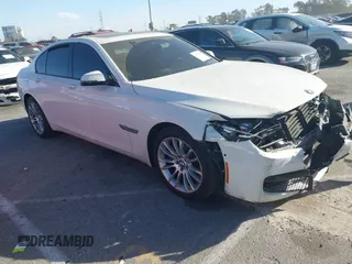2015 BMW 7 Series 750i с VIN WBAYA8C58FD825806, выставлен на аукционе IAAI как лот 41221472 с пробегом 131 730 миль миль и . История ставок и продаж доступна на DreamBid. Изображение 1.