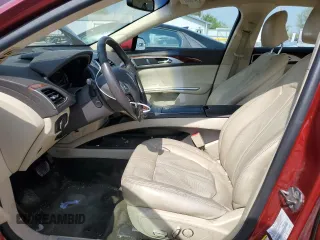 2013 Lincoln MKZ Hybrid z VIN 3LN6L2LU0DR825520, wystawiony jako Copart lot #56368095 z przebiegiem 135 655 mil mil oraz Szkoda całkowita • Salvage title. Historia ofert i sprzedaży dostępna na DreamBid. Obrazek 7.