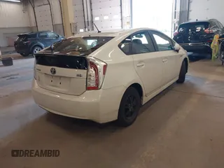 2015 Toyota Prius Four z VIN JTDKN3DU2F0470886, wystawiony jako IAAI lot #42157691 z przebiegiem 108 400 mil mil oraz . Historia ofert i sprzedaży dostępna na DreamBid. Obrazek 4.
