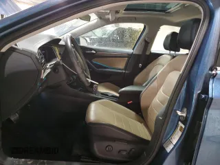2019 Volkswagen Jetta SEL Premium с VIN 3VWGB7BU3KM204192, выставлен на аукционе Copart как лот 42998645 с пробегом 25 621 миль миль и Списание • Salvage title. История ставок и продаж доступна на DreamBid. Изображение 7.