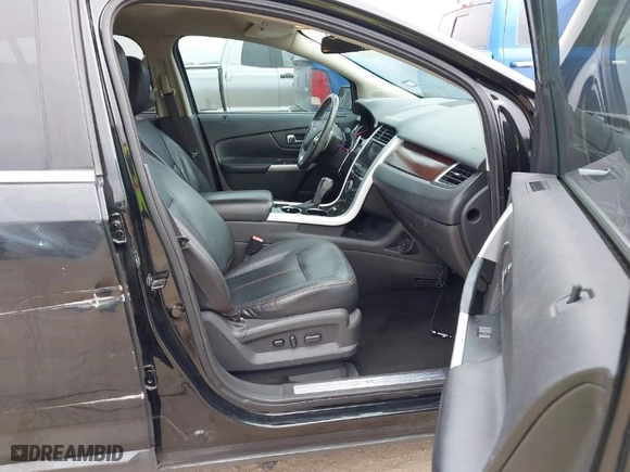 2014 Ford Edge Limited with VIN 2FMDK3KCXEBA30788, listed as a IAAI auction lot 41636699 with 130,697 mi miles. Bid and sale history available at carsss.com. Image 5.
