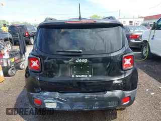 2017 Jeep Renegade Latitude with VIN ZACCJABB2HPG07439, listed as a IAAI auction lot 42092602 with 119,364 mi miles. Bid and sale history available at carsss.com. Image 16.