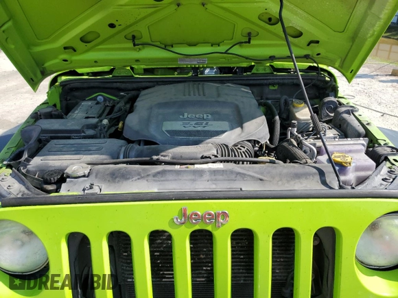 2013 Jeep Wrangler Unlimited Sport z VIN 1C4BJWDG2DL558484, wystawiony jako Copart lot #55832725 z przebiegiem 211 683 mil mil oraz Szkoda całkowita • Salvage title. Historia ofert i sprzedaży dostępna na DreamBid. Obrazek 12.