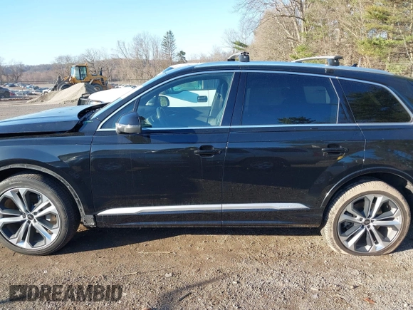 2022 Audi Q7 Premium Plus with VIN WA1LXBF74ND017516, listed as a IAAI auction lot 41814246 with 40,533 mi miles and . Bid and sale history available at DreamBid. Image 15.