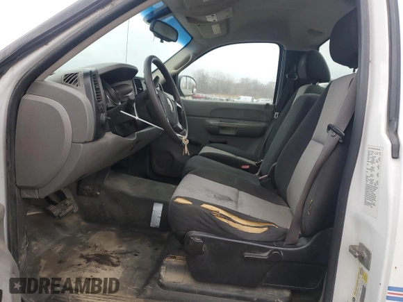 2007 GMC Sierra 1500 with VIN 1GDHC24K07E565150, listed as a Copart auction lot 47963325 with 219,314 mi miles and Salvage Title. Bid and sale history available at DreamBid. Image 7.