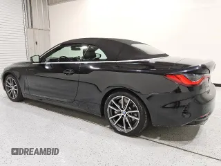 2024 BMW 4 Series 430i xDrive z VIN WBA43AT02RCR37449, wystawiony jako Copart lot #55704005 z przebiegiem 26 439 mil mil oraz Czysty tytuł • Clean title. Historia ofert i sprzedaży dostępna na DreamBid. Obrazek 2.