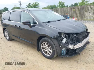 2017 Chrysler Pacifica Touring with VIN 2C4RC1DG8HR502333, listed as a IAAI auction lot 42357607 with 105,266 mi miles and . Bid and sale history available at DreamBid. Image 1.