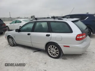 2004 Volvo V40 z VIN YV1VW27594F051818, wystawiony jako Copart lot #75406284 z przebiegiem Nie podano mil oraz Nie do naprawy. Historia ofert i sprzedaży dostępna na DreamBid. Obrazek 2.
