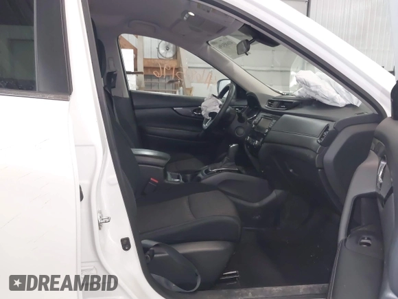 2019 Nissan Rogue SL with VIN 5N1AT2MV2KC752129, listed as a IAAI auction lot 41685196 with 62,288 mi miles. Bid and sale history available at carsss.com. Image 5.