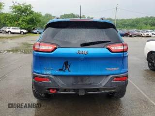 2017 Jeep Cherokee Trailhawk z VIN 1C4PJMBS1HW648716, wystawiony jako Copart lot #57490635 z przebiegiem 94 983 mil mil oraz Szkoda całkowita • Salvage title. Historia ofert i sprzedaży dostępna na DreamBid. Obrazek 6.