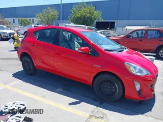 2015 Toyota Prius One z VIN JTDKDTB3XF1114578, wystawiony jako IAAI lot #42831122 z przebiegiem 52 053 mil mil oraz . Historia ofert i sprzedaży dostępna na DreamBid. Obrazek 1.