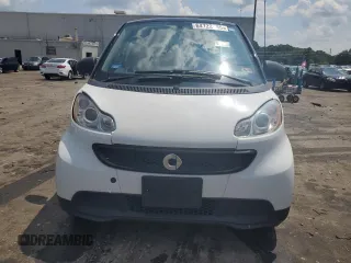 2015 Smart fortwo Passion with VIN WMEEJ3BA6FK819930, listed as a Copart auction lot 64722495 with 106,124 mi miles and Clean title. Bid and sale history available at DreamBid. Image 5.