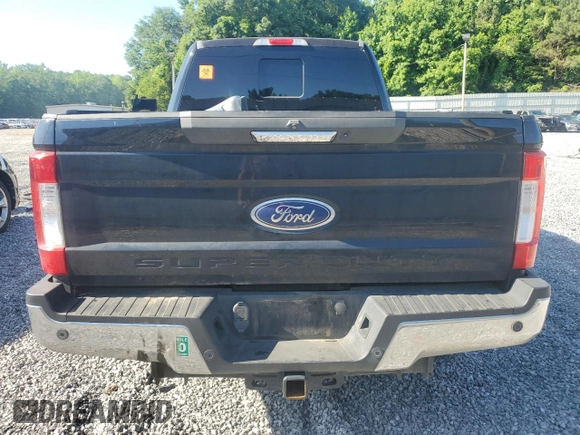 2017 Ford F-250 Lariat z VIN 1FT7W2BT6HEB84309, wystawiony jako Copart lot #57547225 z przebiegiem 150 467 mil mil oraz Szkoda całkowita • Salvage title. Historia ofert i sprzedaży dostępna na DreamBid. Obrazek 6.