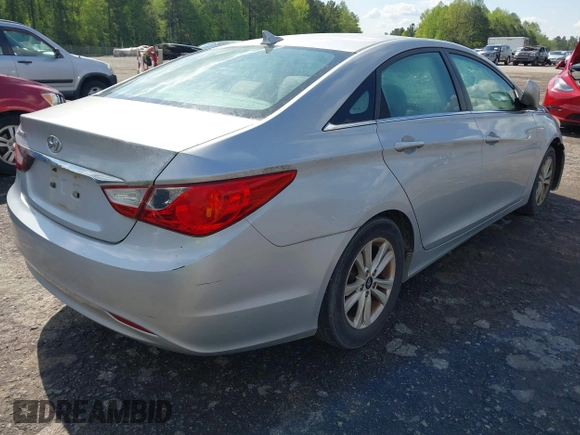 2011 Hyundai Sonata GLS with VIN 5NPEB4AC8BH075552, listed as a IAAI auction lot 41965751 with 180,174 mi miles and . Bid and sale history available at carsss.com. Image 4.