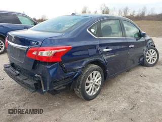 2018 Nissan Sentra SV with VIN 3N1AB7AP6JL637288, listed as a IAAI auction lot 41820941 with 90,122 mi miles. Bid and sale history available at carsss.com. Image 4.