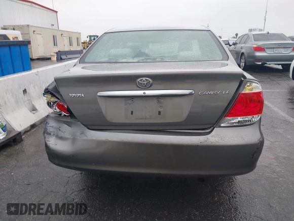 2006 Toyota Camry STD with VIN 4T1BE32KX6U736211, listed as a IAAI auction lot 41730669 with 112,648 mi miles. Bid and sale history available at carsss.com. Image 16.