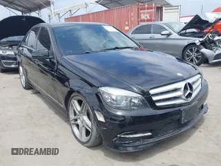 2011 Mercedes-Benz C 300 Sport с VIN WDDGF5EB0BA510355, выставлен на аукционе IAAI как лот 42795300 с пробегом 107 986 миль миль и . История ставок и продаж доступна на DreamBid. Изображение 1.