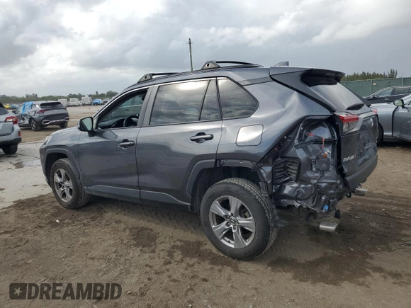 2022 Toyota RAV4 XLE with VIN JTMW1RFV6ND089457, listed as a Copart auction lot 47178465 with 43,850 mi miles and Salvage Title. Bid and sale history available at carsss.com. Image 2.