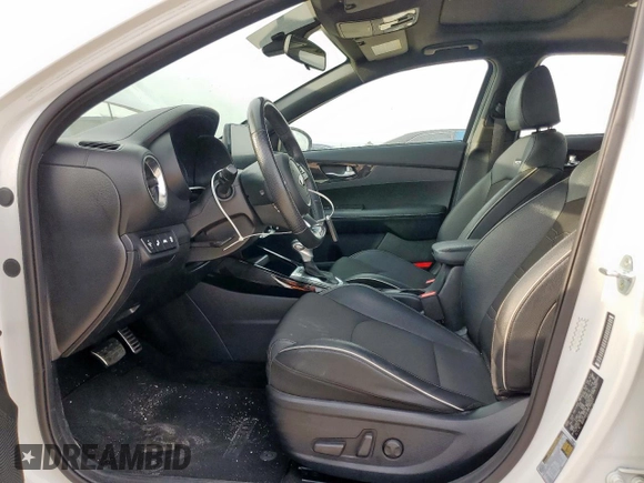 2021 Kia Forte GT-Line with VIN 3KPF34AD3ME366221, listed as a Copart auction lot 57614775 with 45,738 mi miles and Clean title. Bid and sale history available at DreamBid. Image 7.