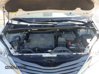 2014 Toyota Sienna XLE z VIN 5TDYK3DC7ES431782, wystawiony jako IAAI lot #41975182 z przebiegiem 191 870 mil mil oraz . Historia ofert i sprzedaży dostępna na DreamBid. Obrazek 10.