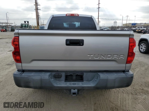 2014 Toyota Tundra SR z VIN 5TFRM5F13EX075881, wystawiony jako Copart lot #53106215 z przebiegiem 155 121 mil mil oraz Szkoda całkowita • Salvage title. Historia ofert i sprzedaży dostępna na DreamBid. Obrazek 6.