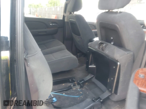 2008 Chevrolet Avalanche LTZ with VIN 3GNFK12388G120922, listed as a IAAI auction lot 42510361 with 166,112 mi miles and . Bid and sale history available at DreamBid. Image 8.