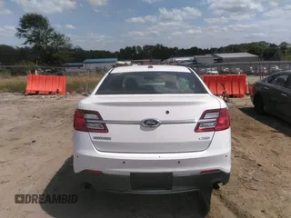 2015 Ford Police Interceptor z VIN 1FAHP2MK5FG140962, wystawiony jako IAAI lot #42085208 z przebiegiem 105 555 mil mil oraz . Historia ofert i sprzedaży dostępna na DreamBid. Obrazek 16.