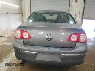 2008 Volkswagen Passat Turbo z VIN WVWJK73C08P045746, wystawiony jako Copart lot #52714265 z przebiegiem 202 420 mil mil oraz Szkoda całkowita • Salvage title. Historia ofert i sprzedaży dostępna na DreamBid. Obrazek 6.