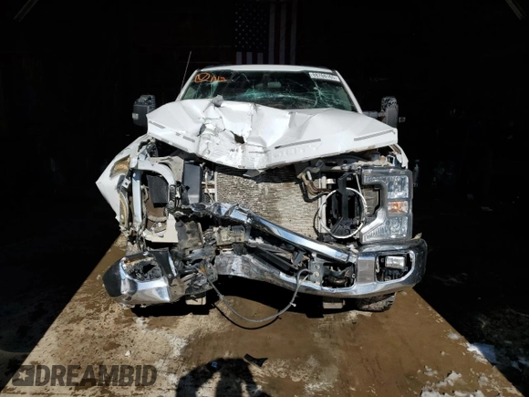 2022 Ford F-350 XL with VIN 1FT8W3B63NEC38908, listed as a Copart auction lot 88760165 with 124,080 mi miles and Salvage title. Bid and sale history available at DreamBid. Image 5.