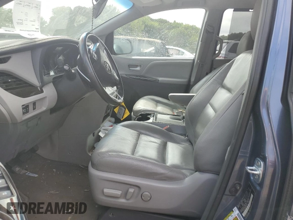 2017 Toyota Sienna XLE Auto Access Seat with VIN 5TDYZ3DCXHS825115, listed as a Copart auction lot 70457474 with Not provided miles and Salvage title. Bid and sale history available at DreamBid. Image 7.