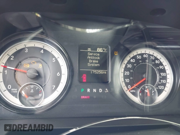 2017 Ram 2500 Tradesman z VIN 3C6UR4CJ1HG748189, wystawiony jako IAAI lot #42077420 z przebiegiem 175 256 mil mil oraz . Historia ofert i sprzedaży dostępna na DreamBid. Obrazek 7.