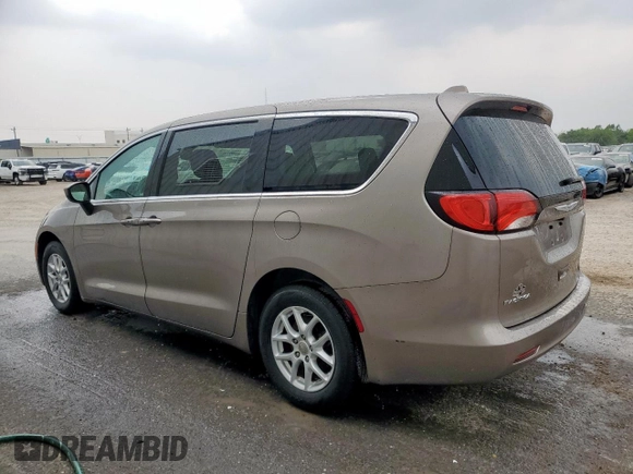 2017 Chrysler Pacifica Touring with VIN 2C4RC1DGXHR577647, listed as a Copart auction lot 57860695 with 138,936 mi miles and Clean title. Bid and sale history available at DreamBid. Image 2.