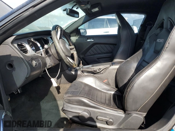 2013 Ford Mustang GT with VIN 1ZVBP8CF3D5268582, listed as a Copart auction lot 53849955 with 129,229 mi miles and Clean Title. Bid and sale history available at carsss.com. Image 7.