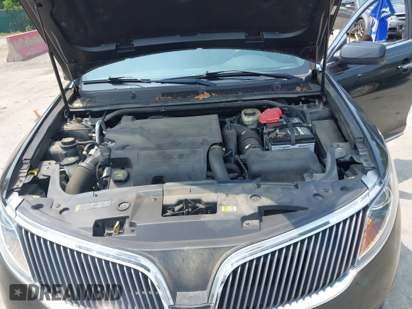 2013 Lincoln MKS EcoBoost with VIN 1LNHL9FT3DG602190, listed as a IAAI auction lot 42483472 with 63,238 mi miles and . Bid and sale history available at DreamBid. Image 10.