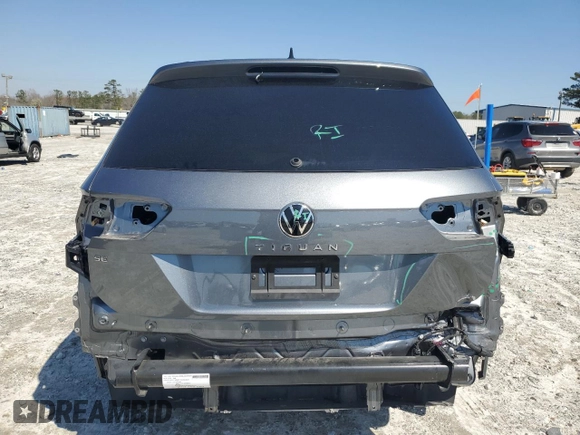 2022 Volkswagen Tiguan SE R-Line Black with VIN 3VVCB7AX5NM080672, listed as a Copart auction lot 48558245 with 29,934 mi miles and Salvage Title. Bid and sale history available at DreamBid. Image 6.