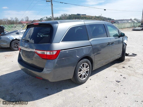 2011 Honda Odyssey LX with VIN 5FNRL5H29BB023895, listed as a IAAI auction lot 41897494 with 177,796 mi miles. Bid and sale history available at carsss.com. Image 4.