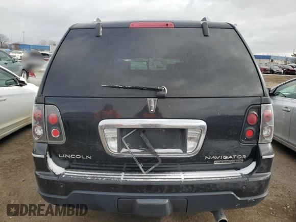2006 Lincoln Navigator Luxury with VIN 5LMFU28566LJ06267, listed as a Copart auction lot 82982504 with 172,236 mi miles and Clean Title. Bid and sale history available at carsss.com. Image 6.