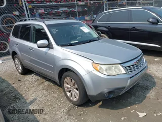 2013 Subaru Forester X Limited z VIN JF2SHAEC2DH441521, wystawiony jako IAAI lot #42397403 z przebiegiem 130 000 mil mil oraz . Historia ofert i sprzedaży dostępna na DreamBid. Obrazek 1.