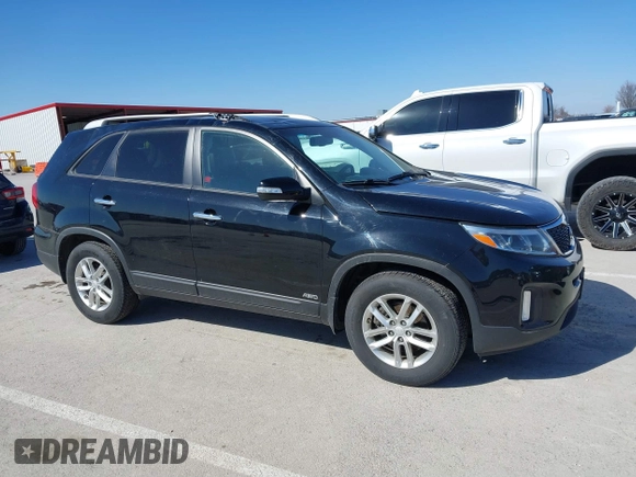 2015 Kia Sorento LX with VIN 5XYKTDA60FG607237, listed as a IAAI auction lot 41690678 with 114,380 mi miles. Bid and sale history available at carsss.com. Image 13.