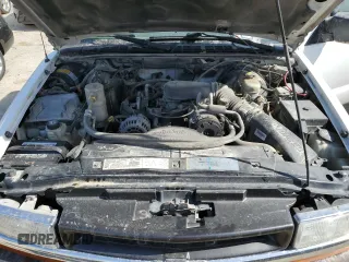 2002 Chevrolet S-10 LS with VIN 1GCCT19W828154137, listed as a Copart auction lot 43566524 with 0 mi miles and Salvage Title. Bid and sale history available at carsss.com. Image 11.